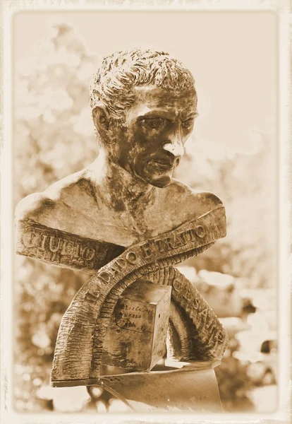 Staty av Julius Caesar Augustus — Stockfoto