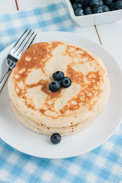 Latticello Pancakes con mirtilli — Foto Stock