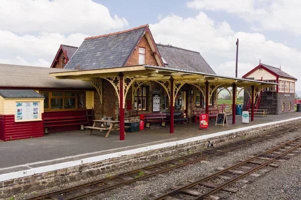 Llanuwchllyn Stanice Nástupiště Čekárna Bala Lake Railway Úzkokolejný Parní Vlak — Stock fotografie