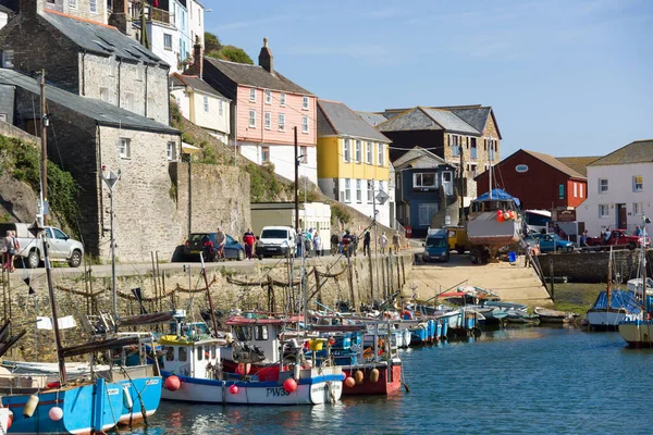 Mevagissey Port Łodzi Kotwicy Malownicze Kolorowe Domki Rybackie — Zdjęcie stockowe