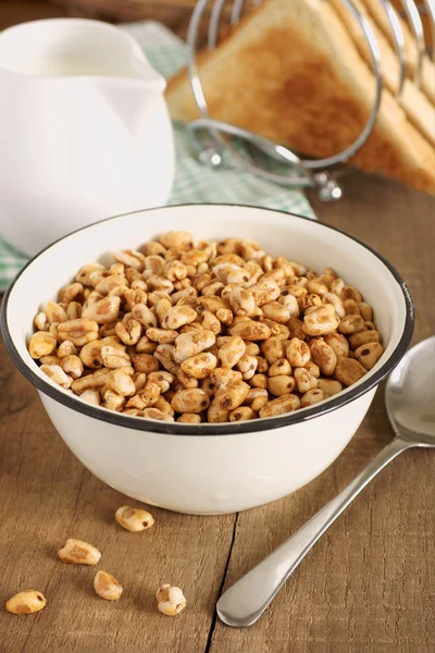 Puffed Wheat Cereal — Stock Photo, Image