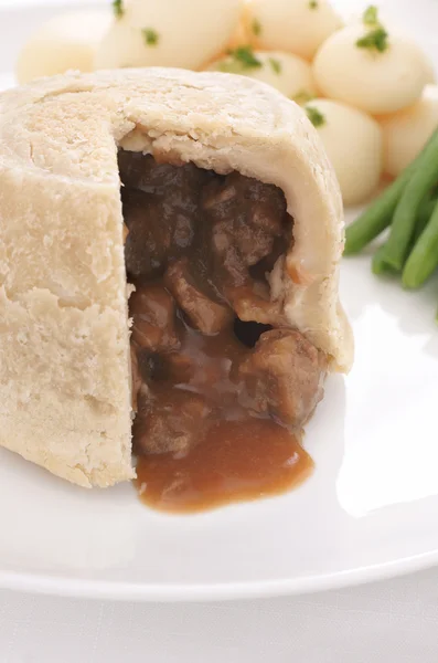 Steak and Kidney Pudding — Stock Photo, Image