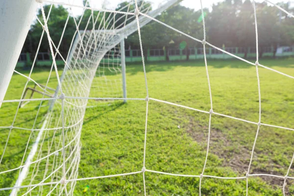Foco Seletivo Close Futebol Gol Net Campo Com Luz Solar — Fotografia de Stock