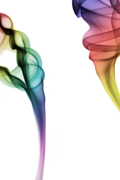 Beyaz arka plan üzerinde renkli duman