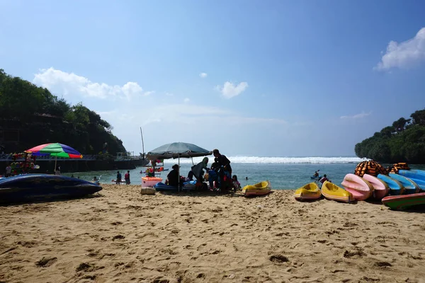 Yogyakarta Indonésie Octobre 2020 Les Touristes Profitent Vacances Plage Drini — Photo