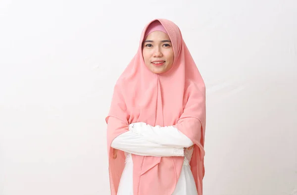 Retrato Mulher Muçulmana Asiática Feliz Vestindo Véu Hijab Sorrindo Olhando — Fotografia de Stock