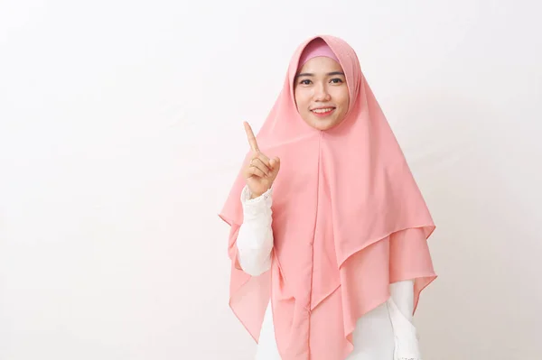 Ritratto Felice Donna Musulmana Asiatica Che Indossa Velo Hijab Mostrando — Foto Stock