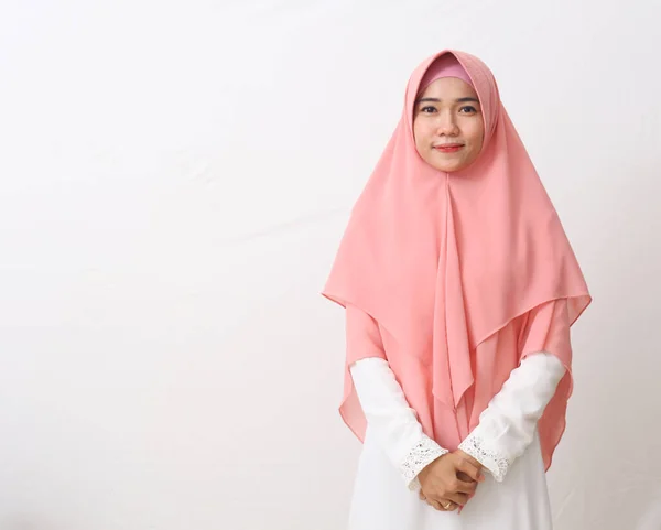 Ett Porträtt Glad Asiatisk Muslimsk Kvinna Som Bär Slöja Eller — Stockfoto