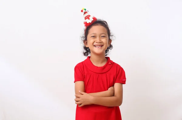 Gadis Asia Yang Cantik Dengan Kostum Natal Berdiri Dan Tersenyum — Stok Foto