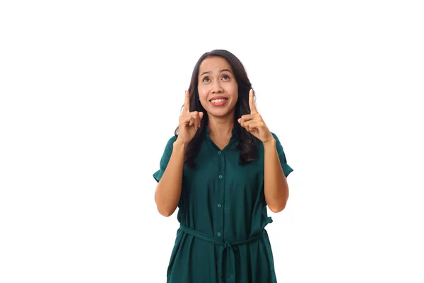 Portrait Einer Glücklichen Asiatischen Frau Die Etwas Über Sich Zeigt — Stockfoto