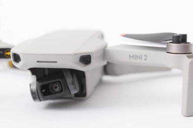 Yogyakarta, Endonezya - 21 Ocak 2020: DJI Mini 2 Drone 'un ayrıntılı fotoğrafı. İnsansız hava araçları 2020 'de salındı.
