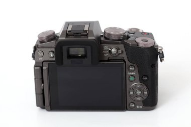 Yogyakarta, Endonezya - 10 Aralık 2021: PANASONIC LUMIX G7 aynasız kamera