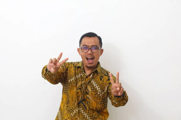 Happy Pemenang Happy Asian Man Gesturing While Standing White Background — Stok Foto