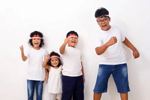 Indonesische Kinder Feiern Indonesiens Unabhängigkeitstag Sie Tragen Rote Und Weiße — Stockfoto