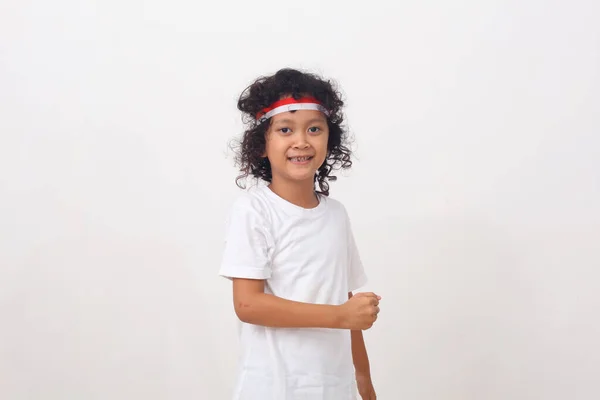 Niño Asiático Feliz Con Diadema Roja Blanca Pie Sobre Fondo — Foto de Stock