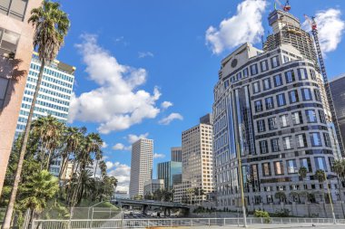 Şehir merkezindeki ısıtmak için görünümden Los Şehir Köprüsü bir