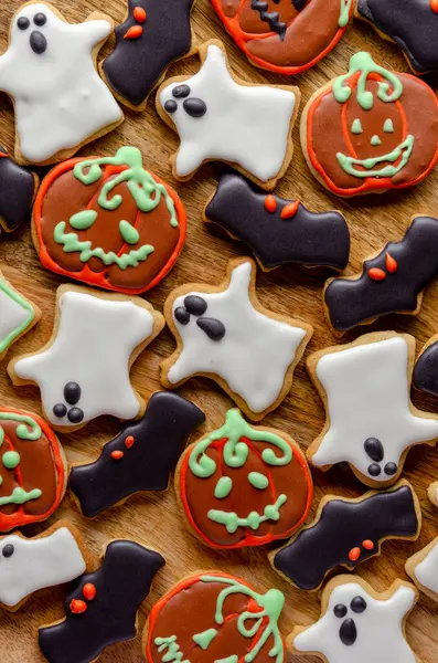 Kekse Für Halloween Auf Der Tischplatte — Stockfoto