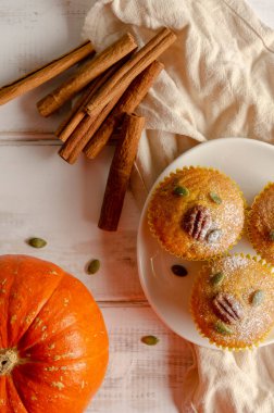 Fındıklı ev yapımı balkabaklı kek. Teşekkürler. Boşluğu kopyala.