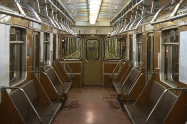 Metrotrain 81-714.5 metre, 1994 üretim yılı, yenilenmeden önceki son gün, 12.1017