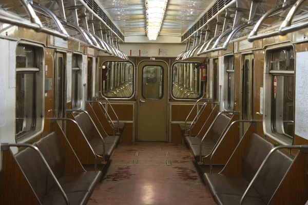 Metrotrain 81-714.5 metre, 1994 üretim yılı, yenilenmeden önceki son gün, 12.1017