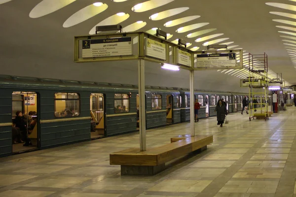 Metrotrain 81-714.5, 1992 üretim yılı, yenilenmeden önceki son gün, 01.2014