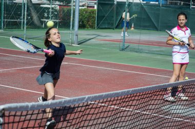 Tenis Okulu Açık