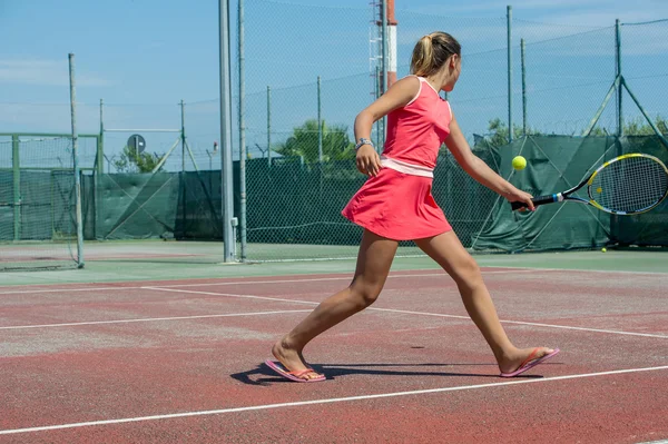 Tennisschool buiten — Stockfoto