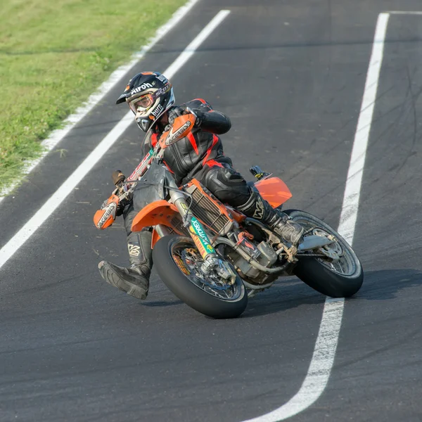 OTTOBIANO, ITALIA - 28 agosto 2014 - Persone non identificate durante — Foto Stock