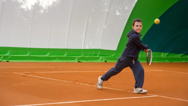 Tennisschule im Freien — Stockfoto