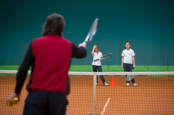 Tennisskola utomhus — Stockfoto