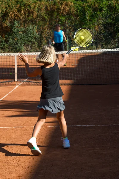 Tennisschule im Freien — Stockfoto