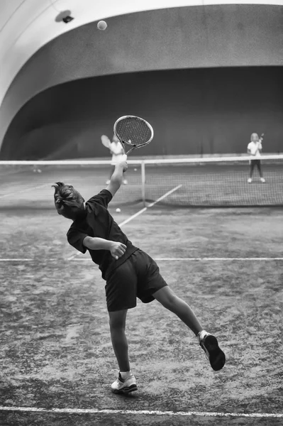 Escola de tênis ao ar livre — Fotografia de Stock