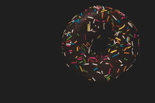 Heerlijke Chocolade Donuts Met Kleurrijke Hagelslag Selectieve Focus — Stockfoto