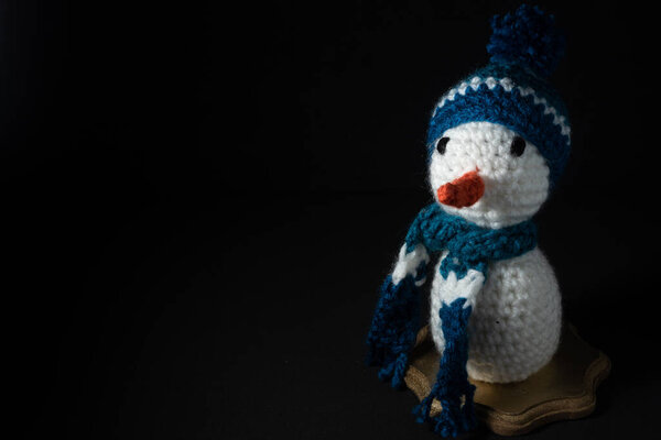 Закрыть домашнюю ярну Снеговик хуже, оставайтесь дома Рождественская коварная концепция