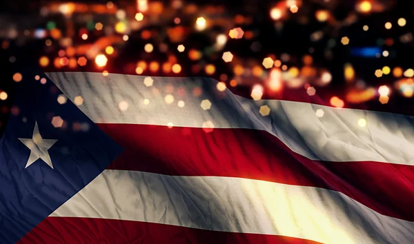 Puerto Rico Nationalflagge Licht Nacht Bokeh abstrakten Hintergrund — Stockfoto