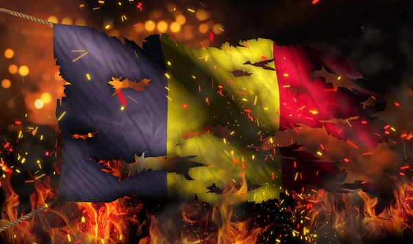 Romênia Queimando fogo Bandeira Guerra Conflito Noite 3D — Fotografia de Stock