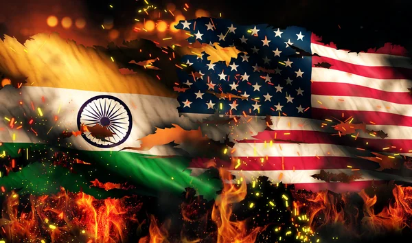 India USA Flag War Torn Fire International Conflict 3D — Stock Photo, Image