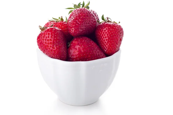 Schüssel mit Erdbeeren — Stockfoto
