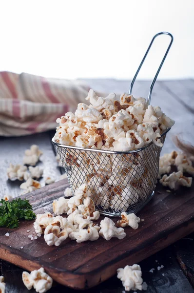 Salt popcorn  in a basket — Stock Photo, Image