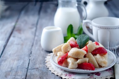 Yaz tatlı tembel köfte süzme peynir ile