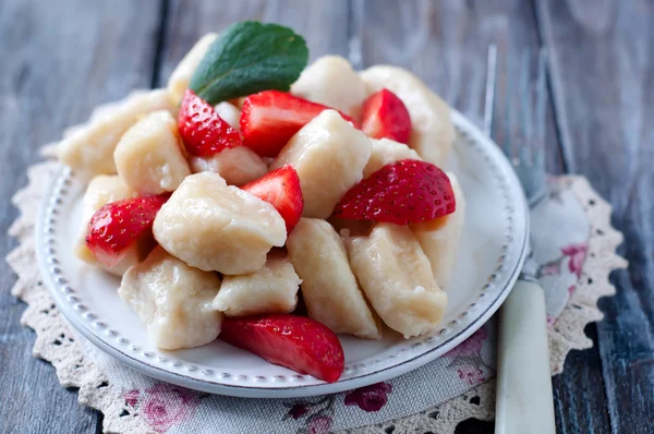 Yaz tatlı tembel köfte süzme peynir ile