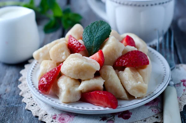 Yaz tatlı tembel köfte süzme peynir ile