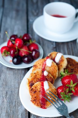 Süzme peynirli krep.