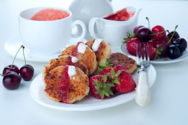 Süzme peynirli krep.