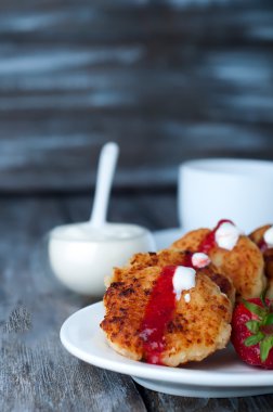 Süzme peynirli krep.