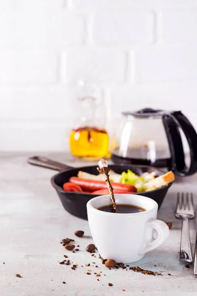 부드러운 바삭바삭 토스트 커피와 신선하고 맛있는 — 스톡 사진