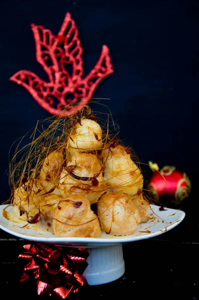 Profiterollen — Stockfoto