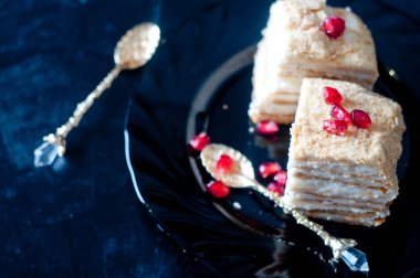 kek krem ve reçel dolum,