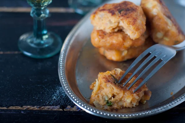 Fischstäbchen und Fischkuchenburger — Stockfoto