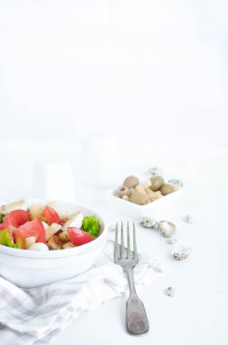 Taze sebze salatası. 